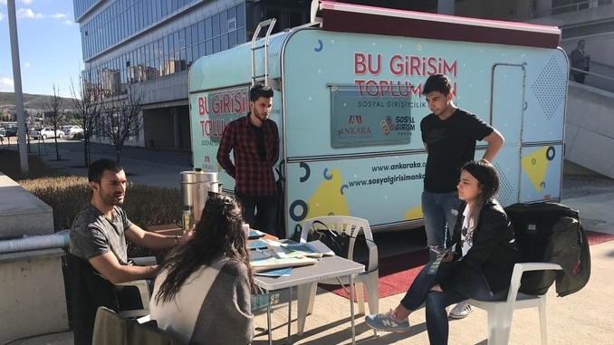 Ankara Kalkınma Ajansı Sosyal Girişimcilik Programı Hakkında Bilgi Vermek İçin Sosyal Girişimcilik Karavanı 20-21 Mart 2019 Tarihlerinde Çankaya Üniversitesi Merkez Kampüste! Programa Son Başvuru Tarihi: 31 Mart 2019!